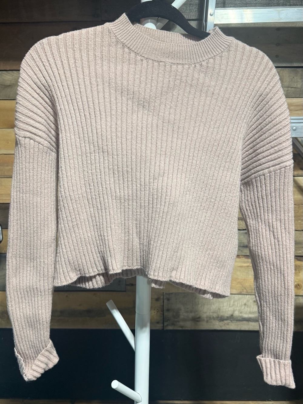 Sincerly Jules Dusty Blush Ribbed Cropped Mock-Neck Sweater Medium